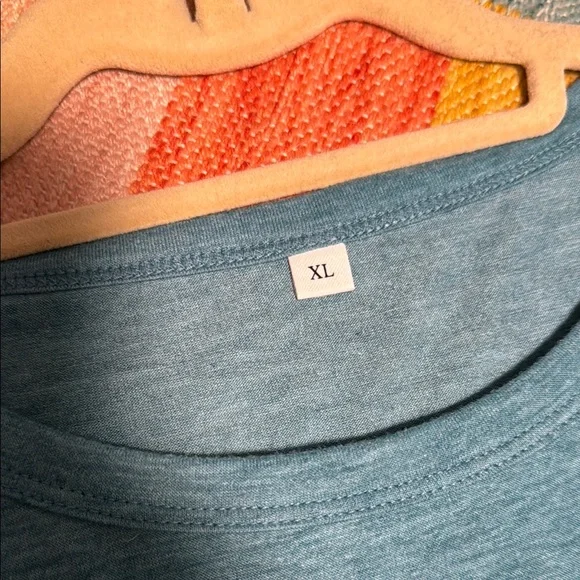 3 Women’s T-Shirts XL - Picture 4 of 9